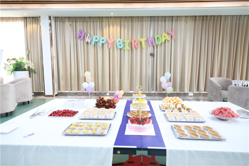 生日会现场1.jpg